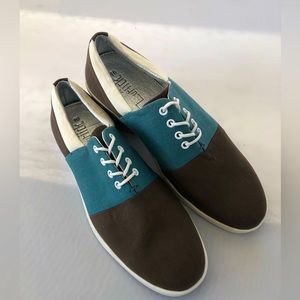 Zuriick Canvas Sneaker , size 9.5